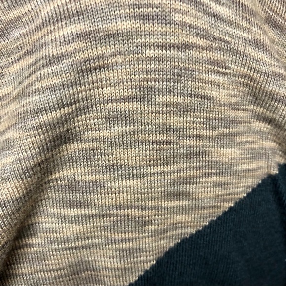 Mossimo | Long sleeve Neutral-Colorblock Sweater - Picture 7 of 9